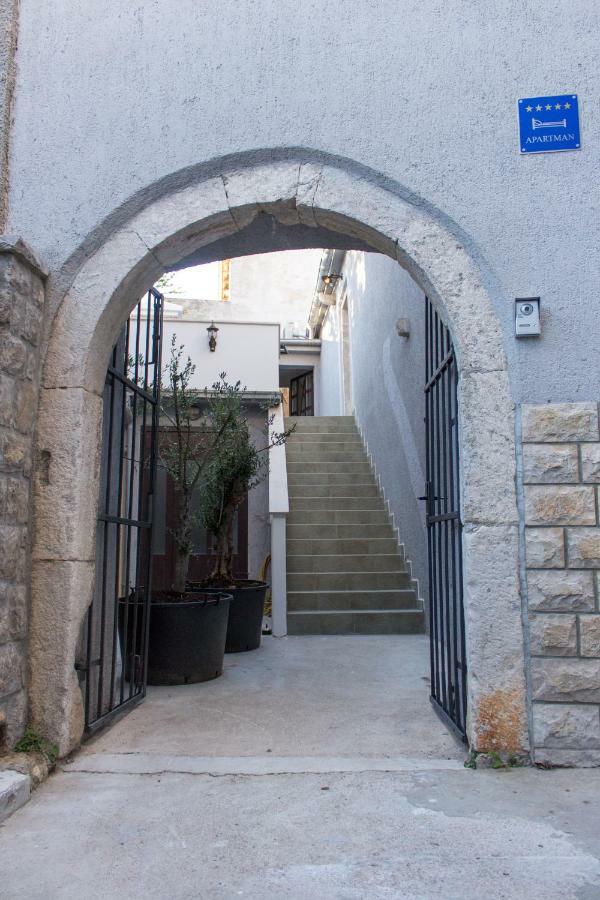 Apartment Old Town Mariolina Krk Town Eksteriør billede
